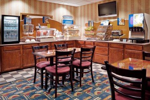 Express & Allentown-dorney Park Area By Ihg Hotel