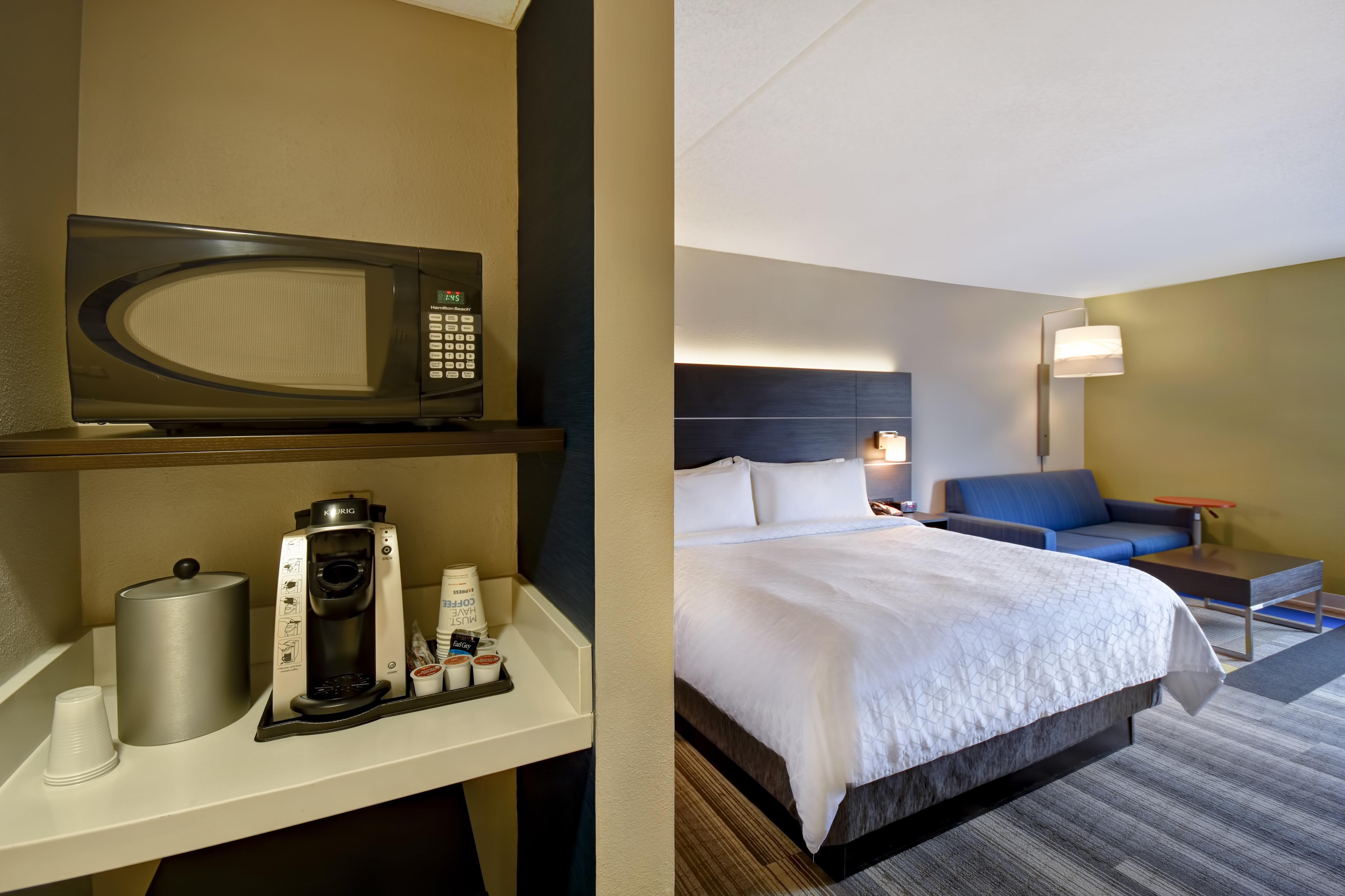 Hotel Express & Allentown-dorney Park Area By Ihg 2*