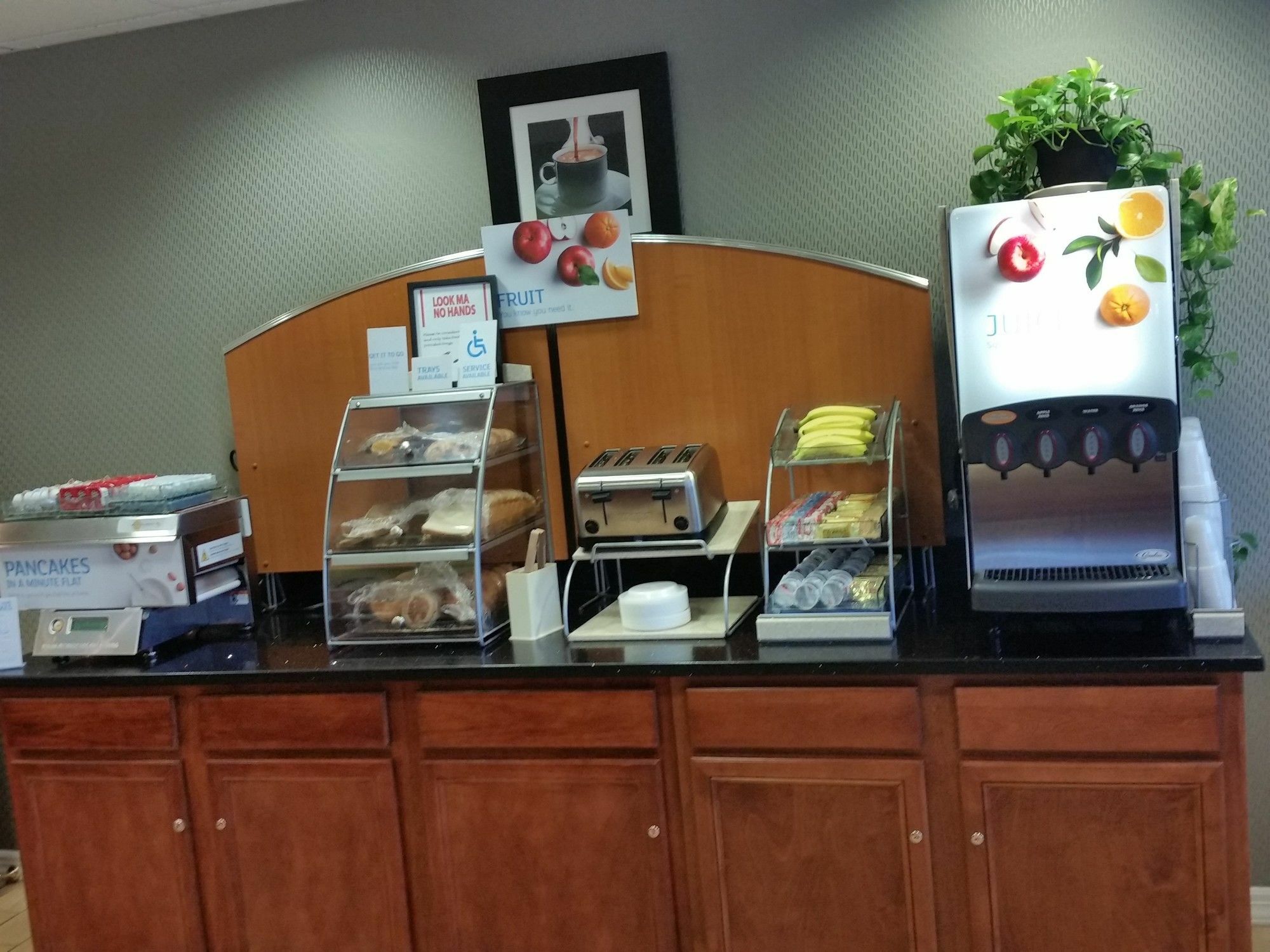 Hotel Express & Allentown-dorney Park Area By Ihg 2*